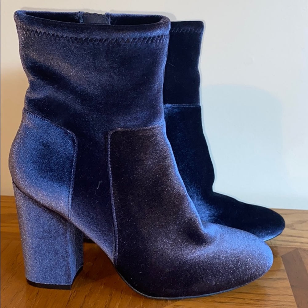 Nine West Velvet Blue Cooper Booties! NWOB! 🔥❤️🔥